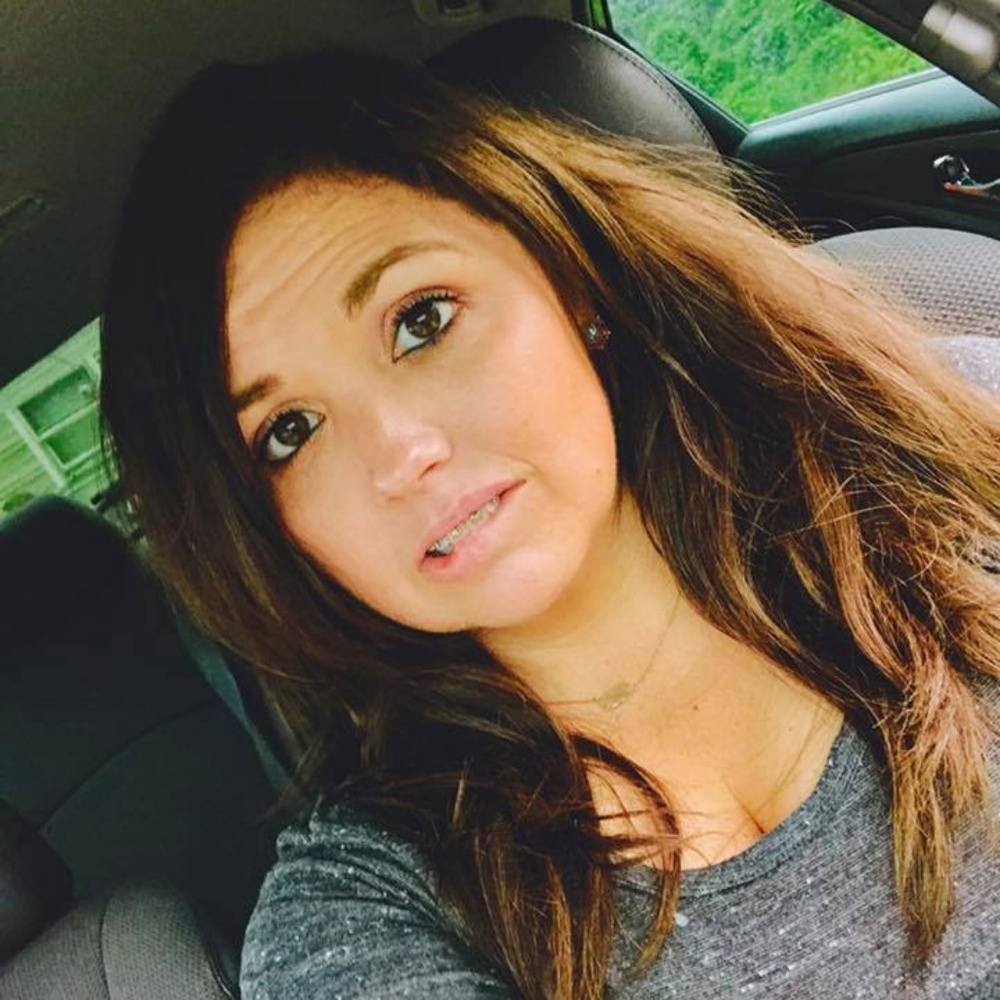 Meet your Posher, Hailey - Picture 2 of 8