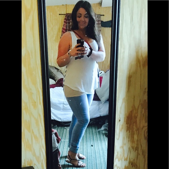 Meet your Posher, Hailey - Picture 8 of 8