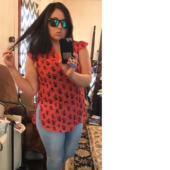 Meet your Posher, Hailey - Picture 4 of 8