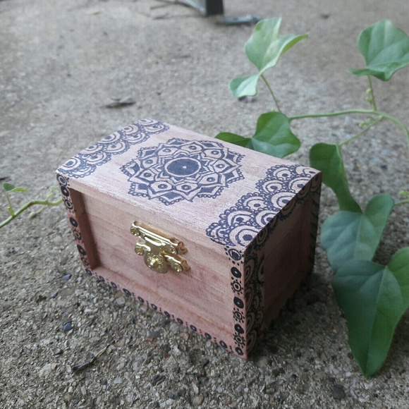 SALE. Henna Design Jewelry Box - Picture 1 of 4