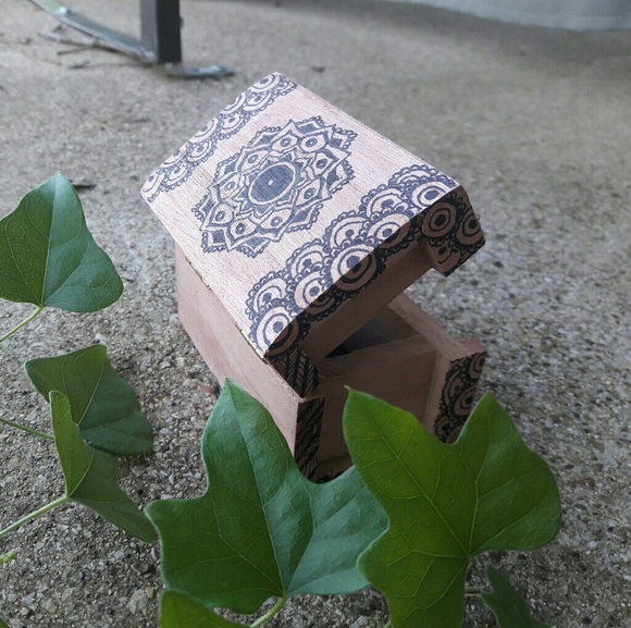 SALE. Henna Design Jewelry Box - Picture 2 of 4