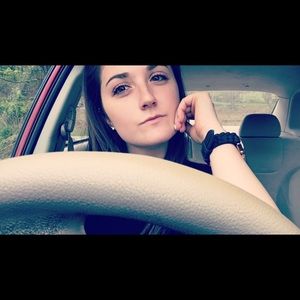 Meet your Posher, Noelle