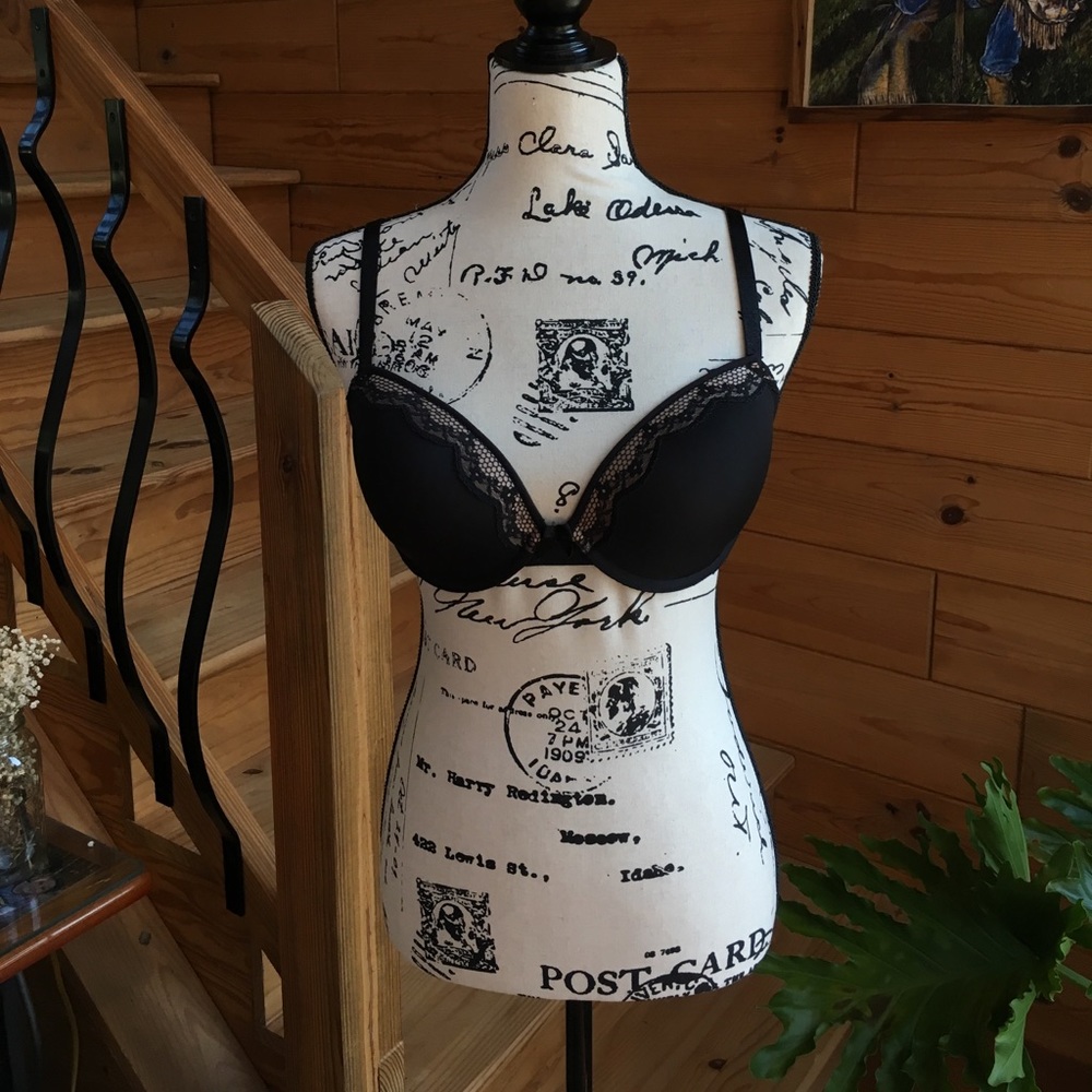 Black underwire bra 34DD