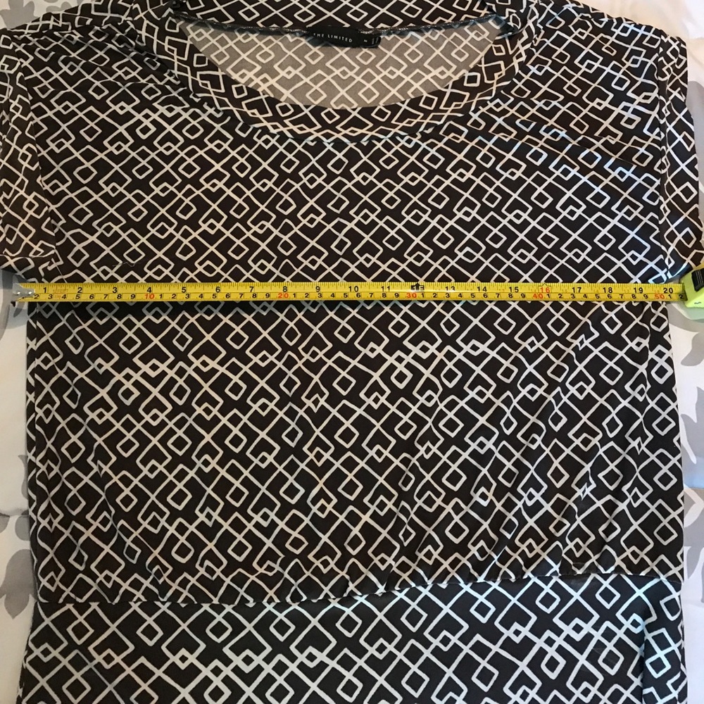 💎💎Beautiful Limited Top - Picture 2 of 5