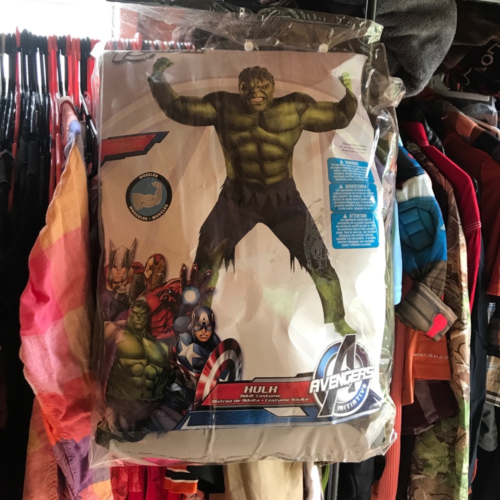 XL Hulk costume! Everything included!