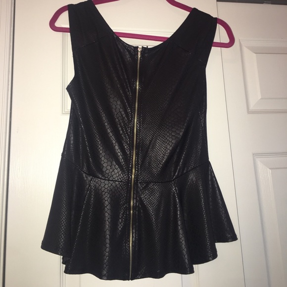 Snakeskin peplum top - Picture 3 of 5