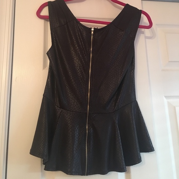 Snakeskin peplum top - Picture 4 of 5