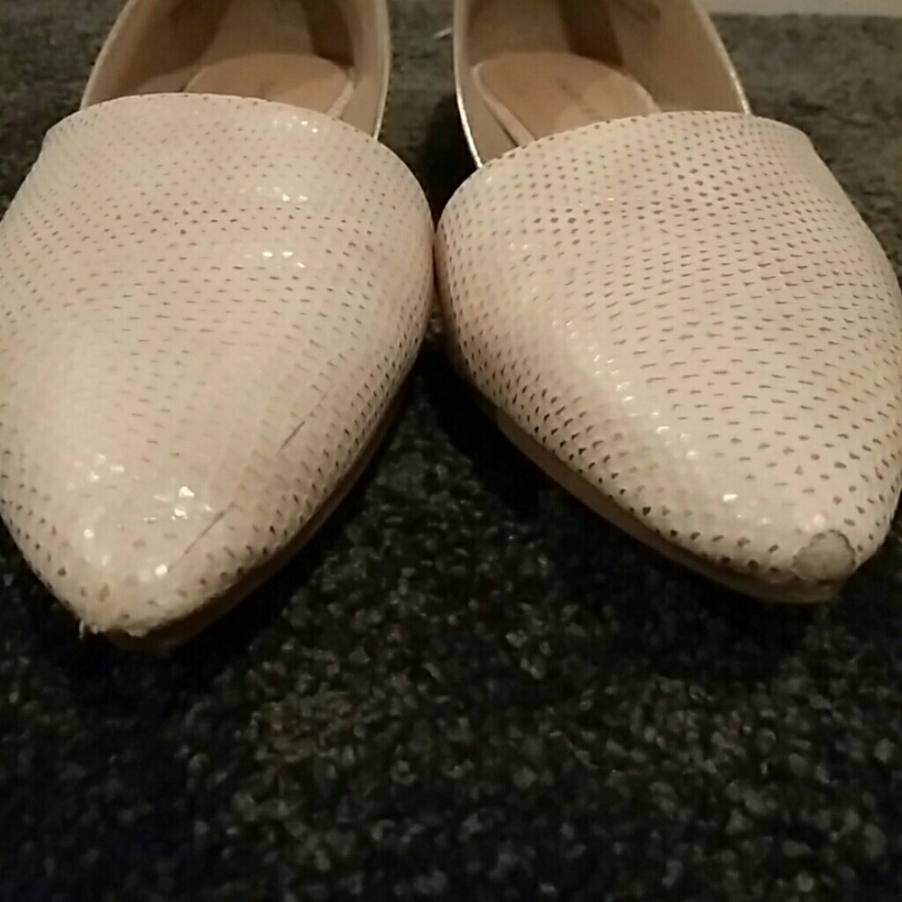 * DONATED * Flats - Picture 5 of 5