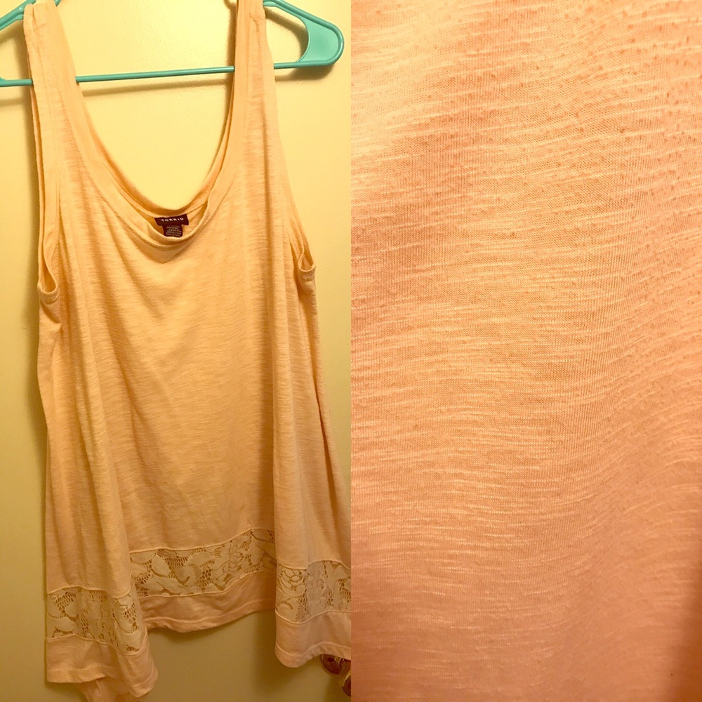 Torrid tank w/ lace accent