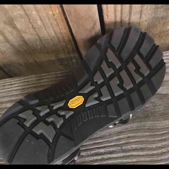 Chacos - Picture 2 of 2