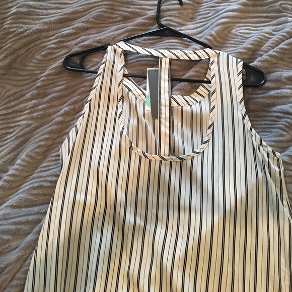 New T back tank - Picture 2 of 2