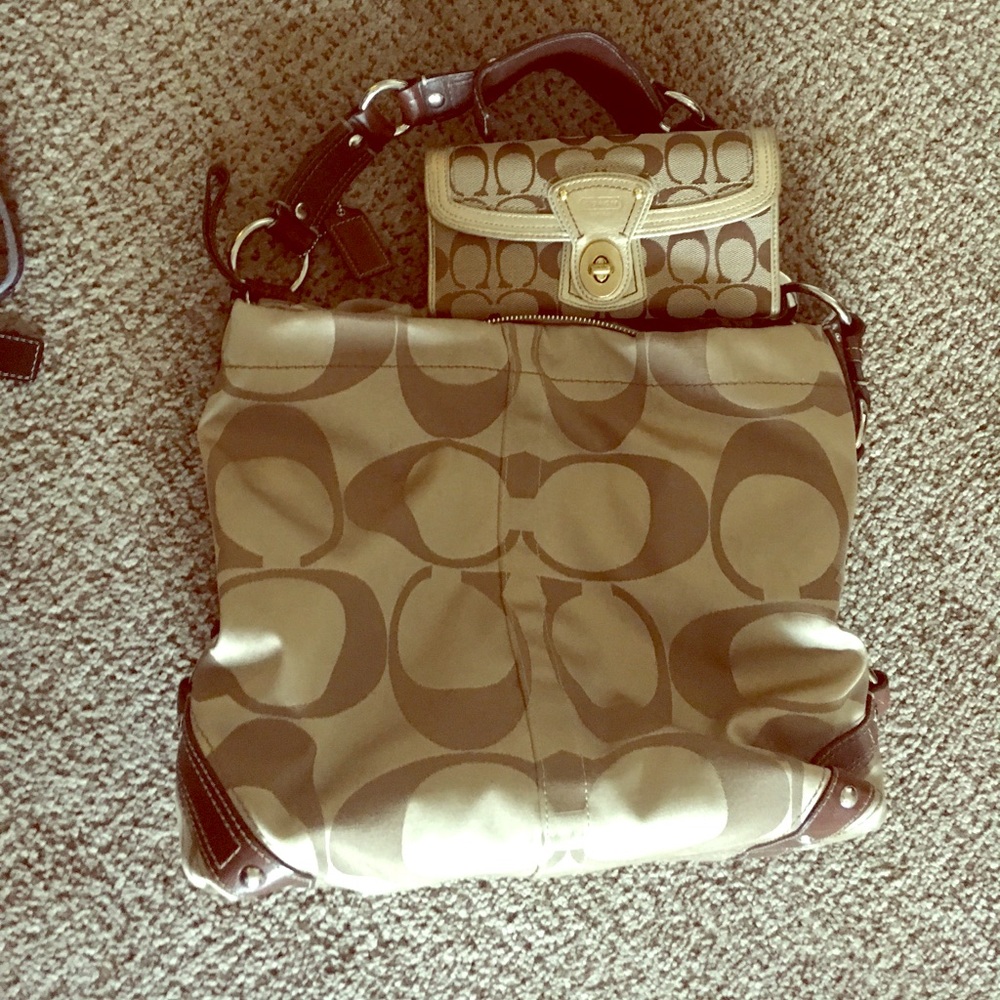 Coach purse and wallet