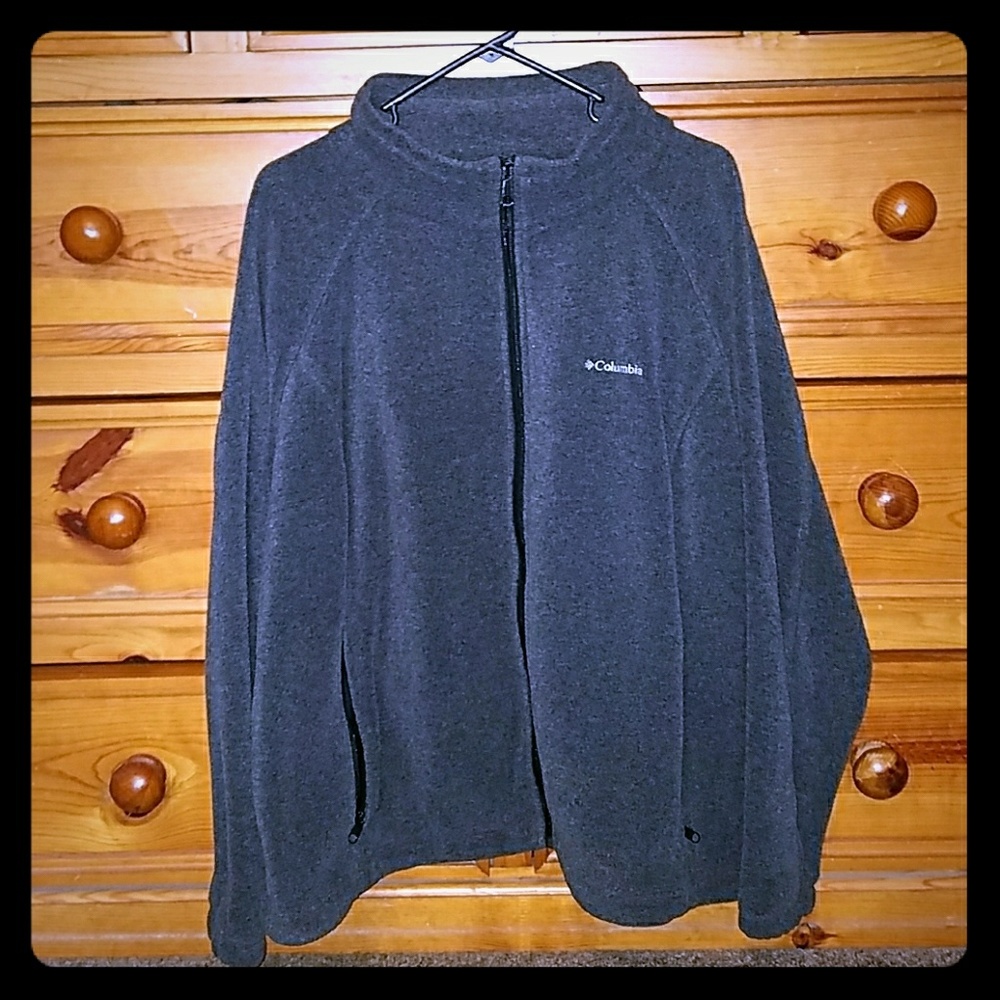 Plus size charcoal gray Columbia fleece