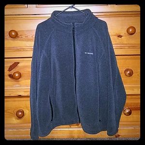 Plus size charcoal gray Columbia fleece