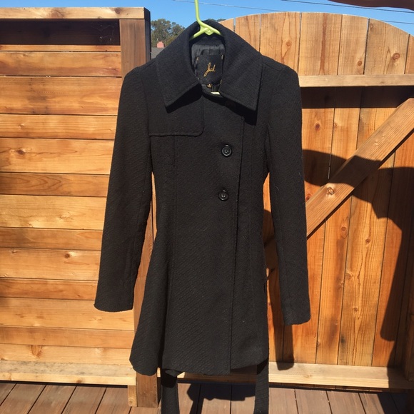 Black coat - Picture 2 of 3