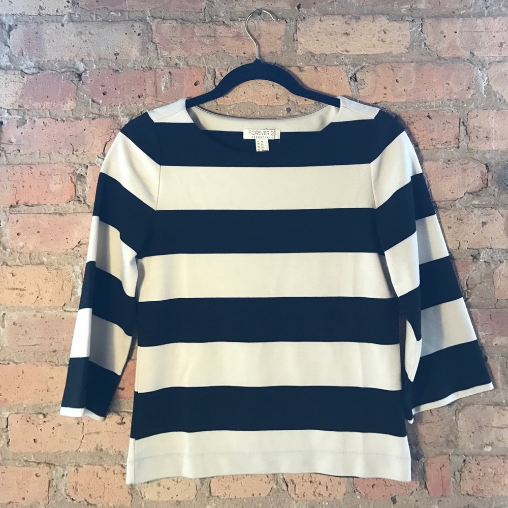 Forever 21 Essentials Classic Top, Size XS