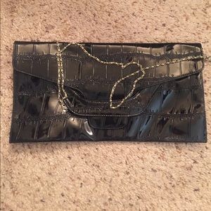 Black clutch