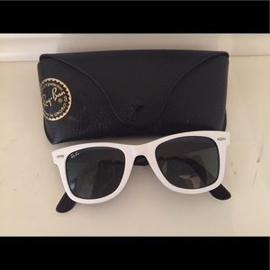 White Rayban Wayfayers