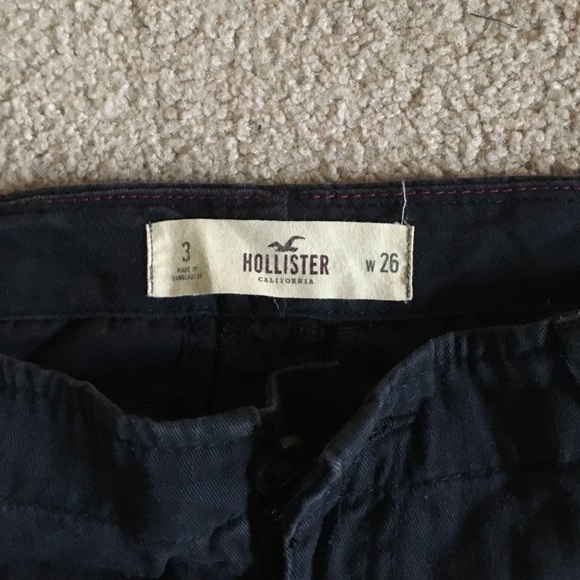 Navy Blue Hollister khaki shorts sz 3 (26)! - Picture 2 of 4