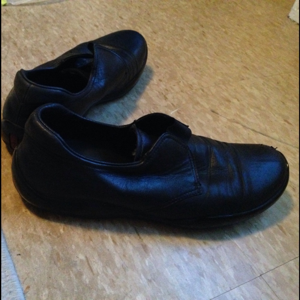Men's PRADA slip ons! - Picture 4 of 4