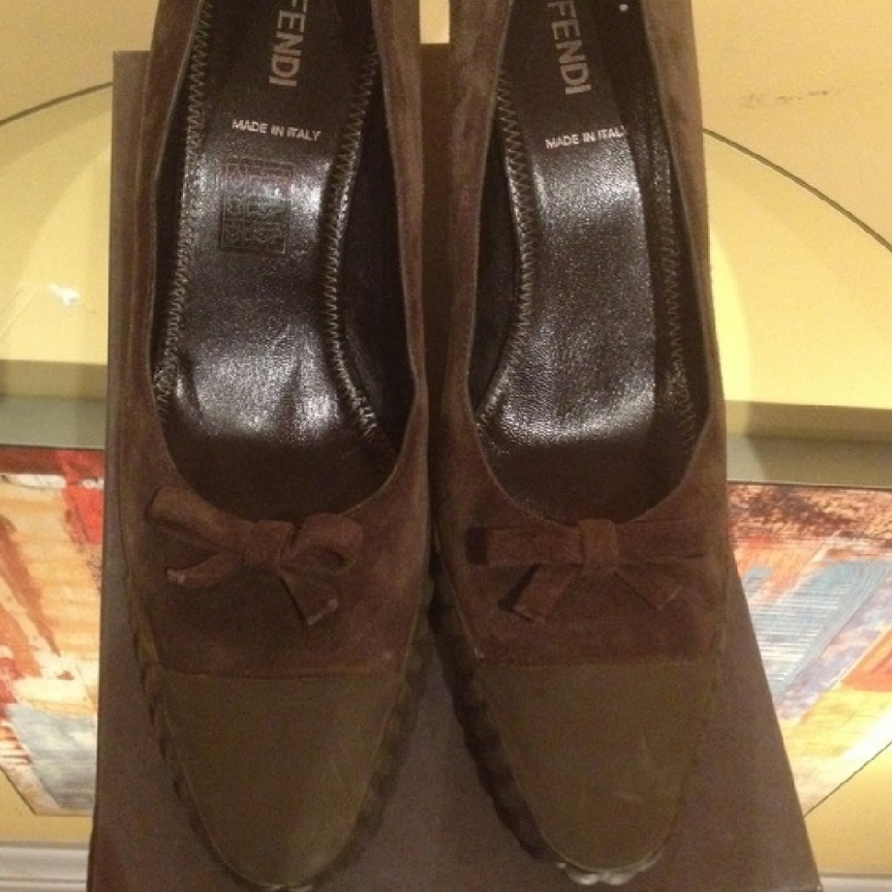 Authentic Fendi Pump