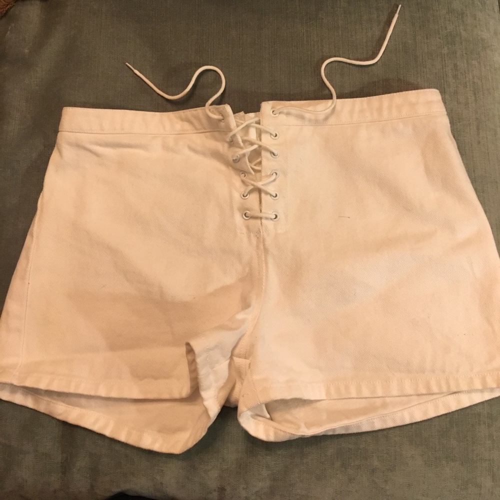 White tie up shorts