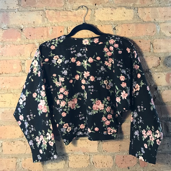 Fantaseas Brand Flower Patterned Crop Top, Size S - Picture 3 of 3