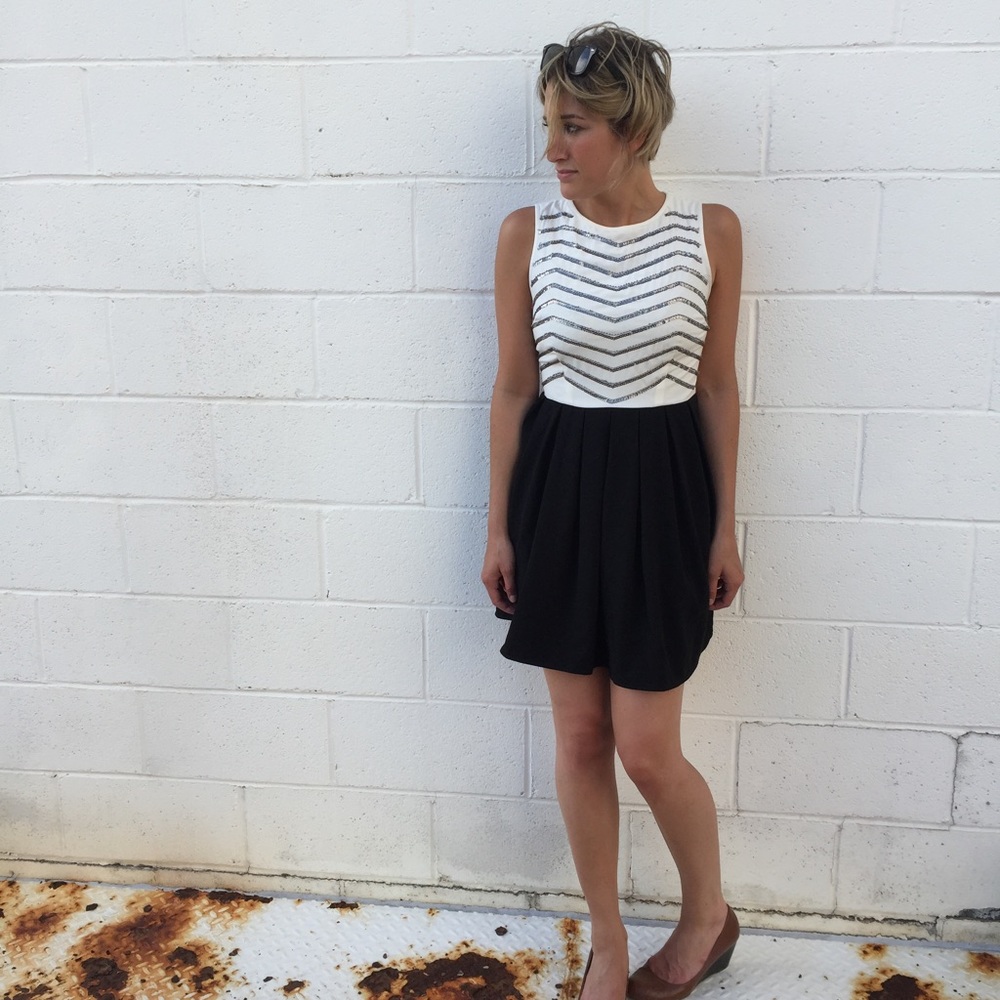 Sleeveless dress