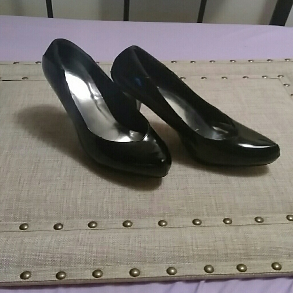 Black heels