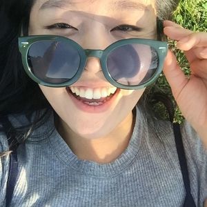 Meet your Posher, Yoonjee