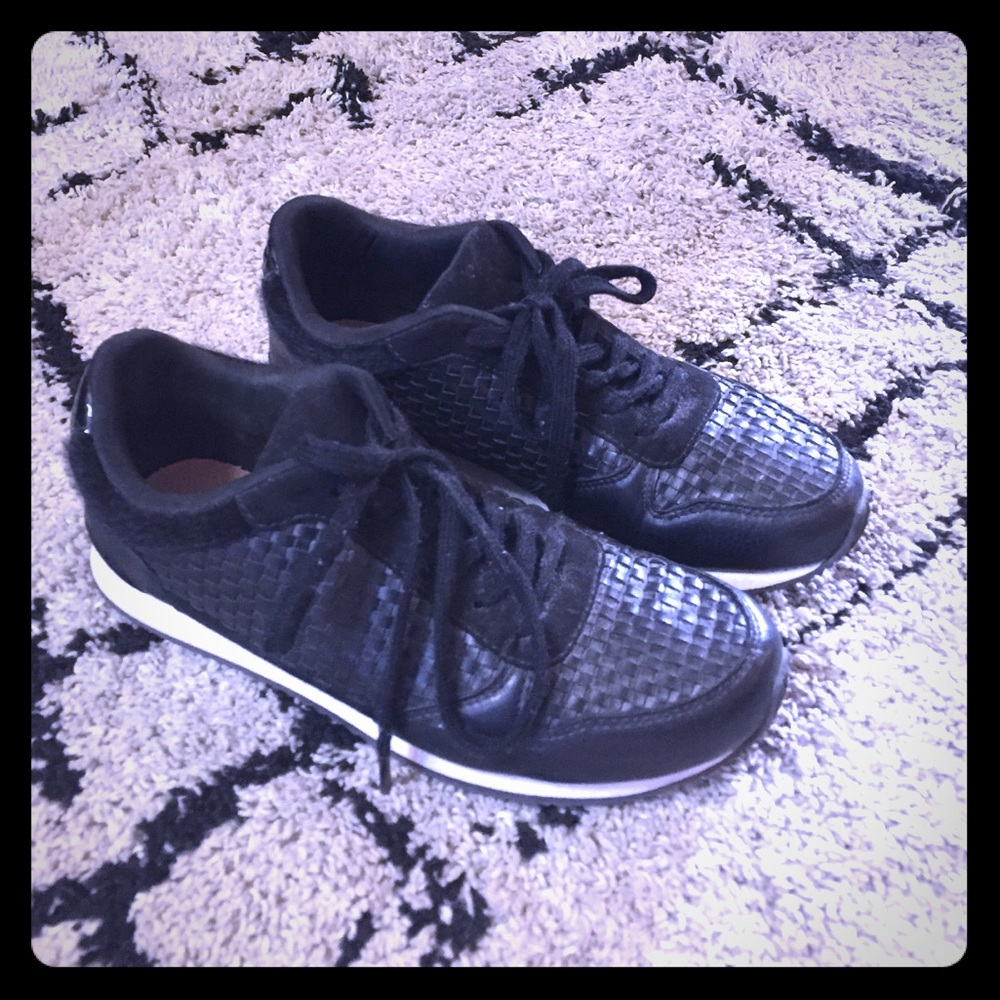 H&M black sneakers size 7