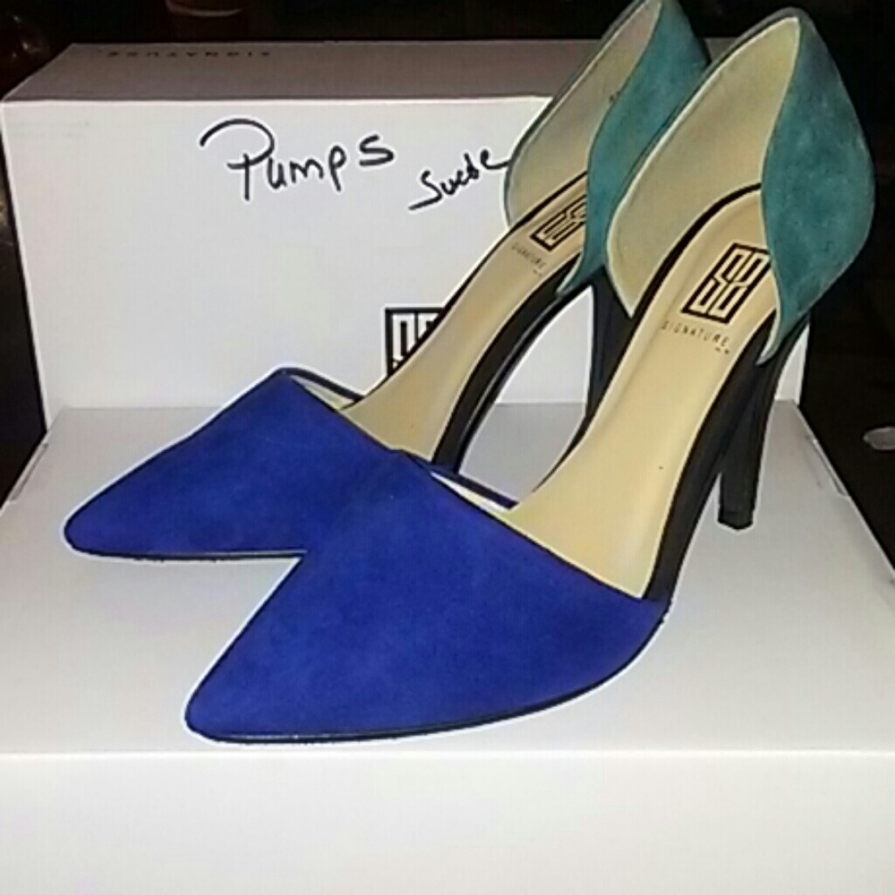 Suede Pumps