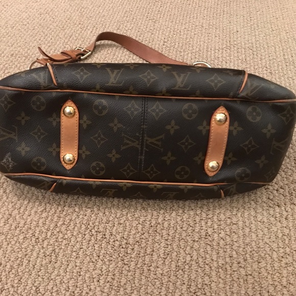 Louis Vuitton gently used - Picture 3 of 4