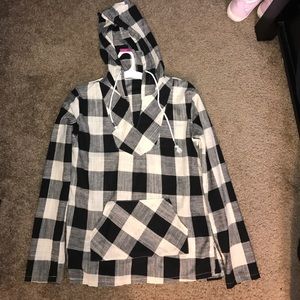 Womens checkered pullover