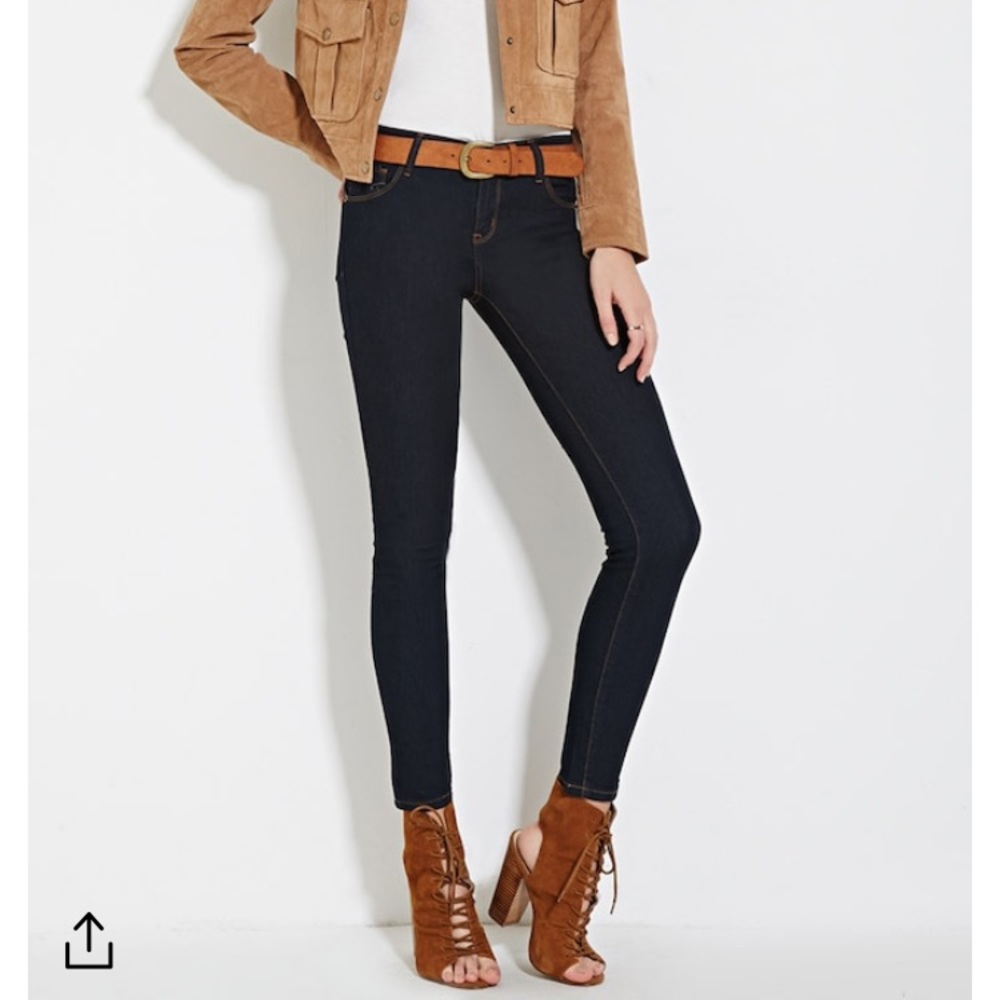 Like new dark wash skinny jeans
