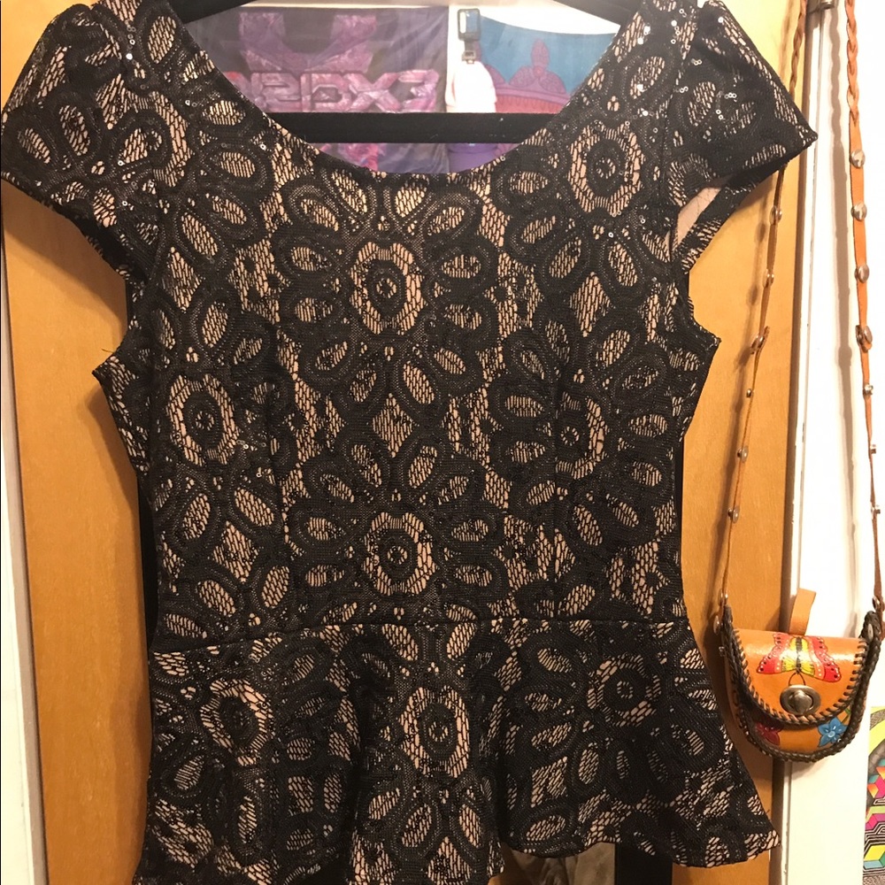 Windsor Peplum Sequin Lace Low Back Bow Shirt