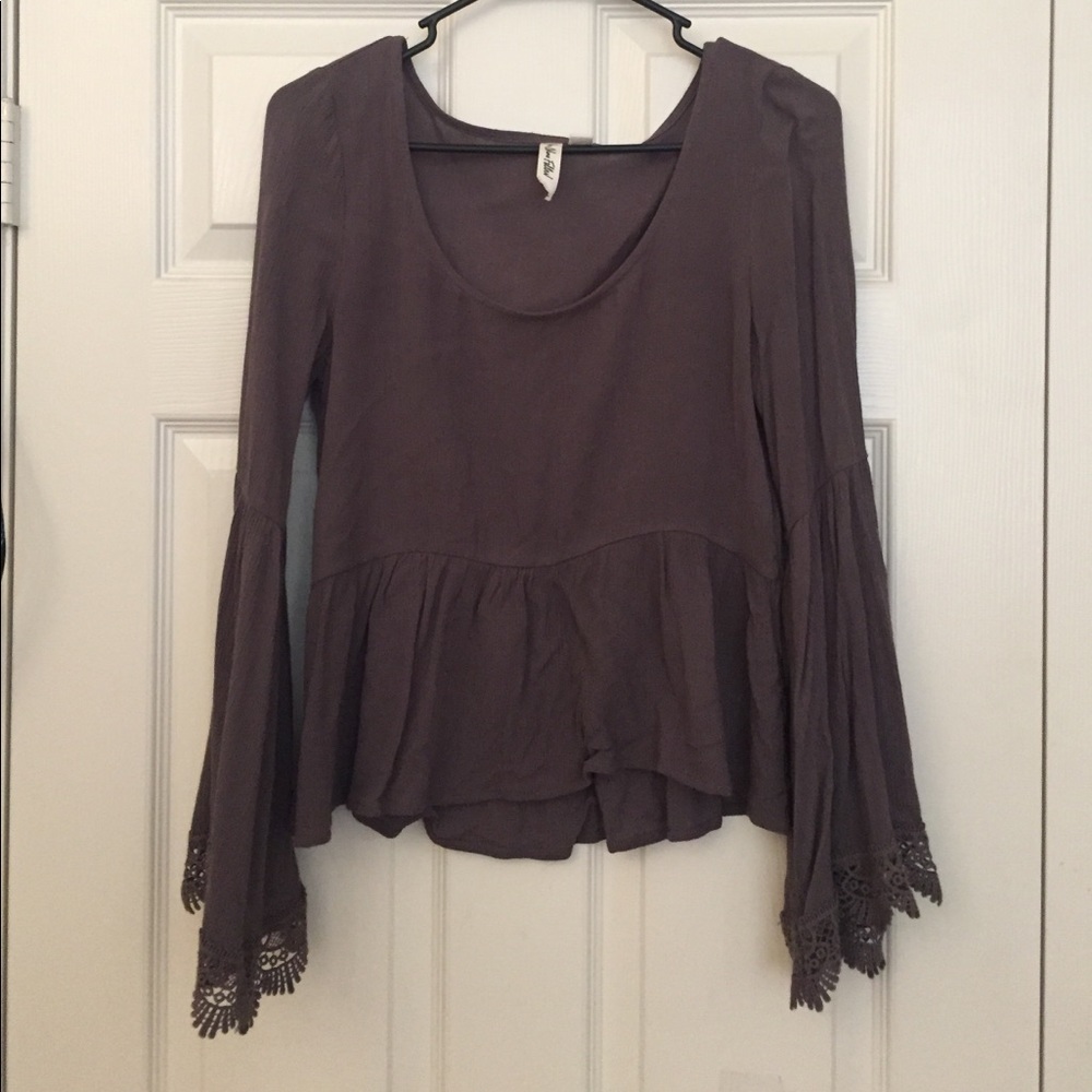 Grey bell sleeves blouse