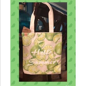 Beautiful NWT Canvas Hello Summer tote! 🌞🌞🌞