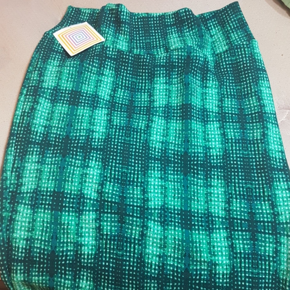 Nwt Lularoe Cassie skirt. Size xl