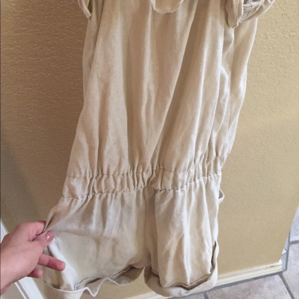 Beige romper - Picture 3 of 4