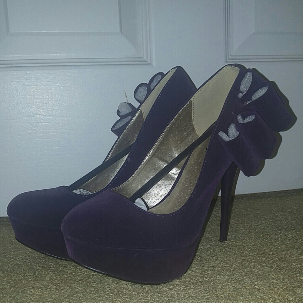 Qupid Closed toed stilletos