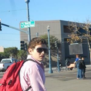 Meet your Posher, Luis