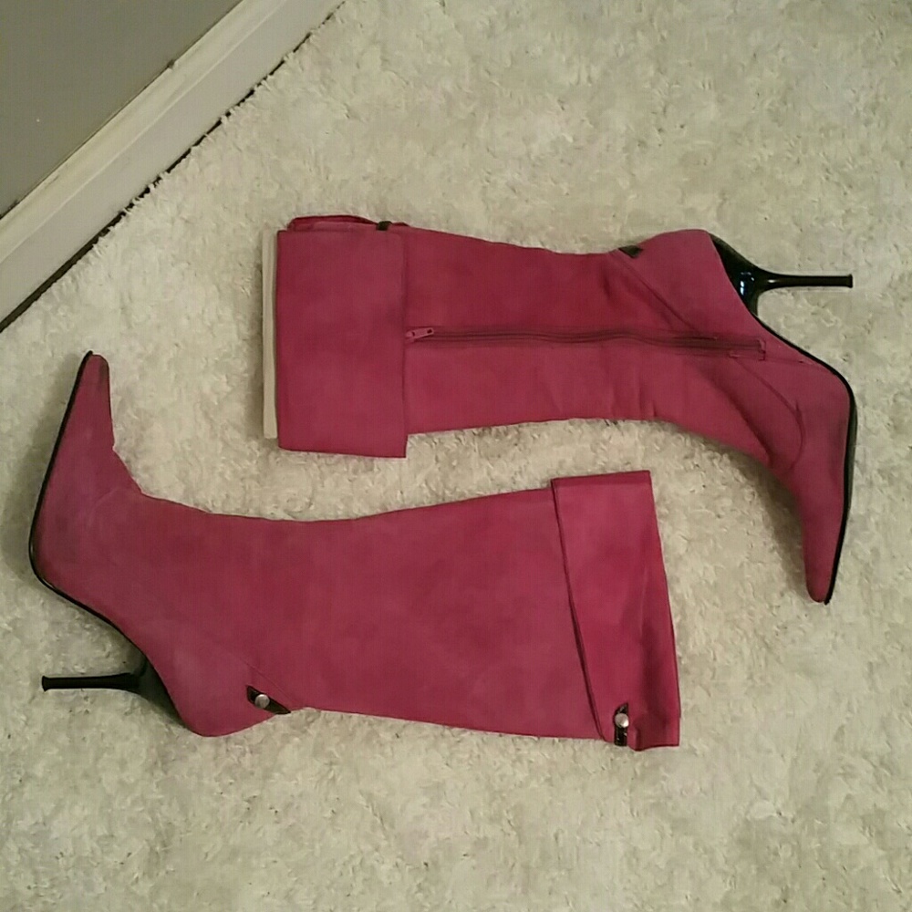 Steve Madden pink suede boots!