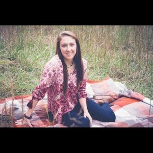 Meet your Posher, Desiree