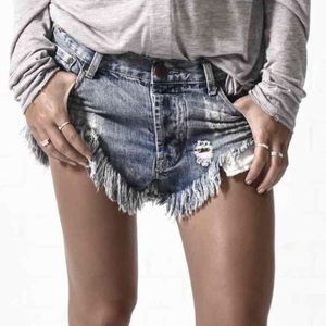 ONE TEASPOON ROLLERS SHORTS IN HUSK 26 ONE TEASPOON ROLLERS SHORTS IN HUSK 26