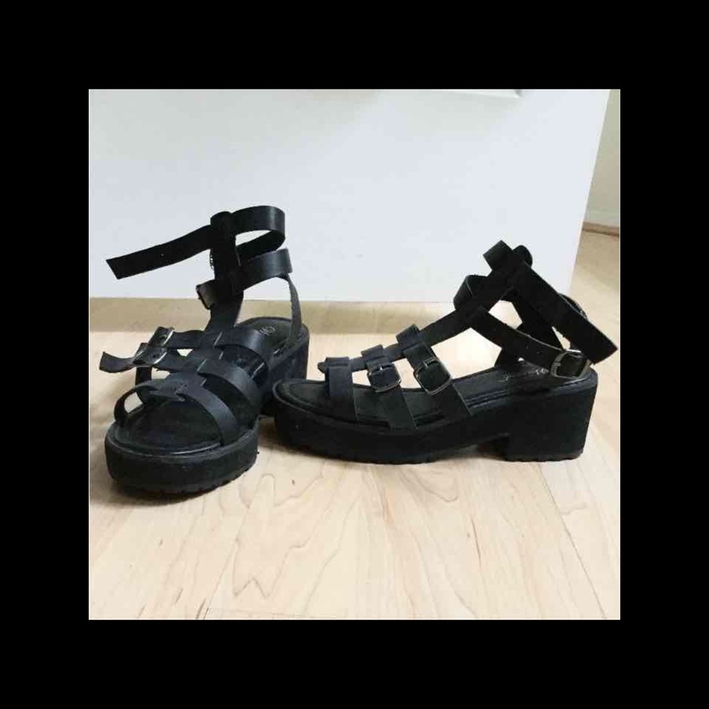 Black Leather Gladiator Platform Sandals