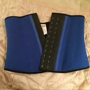 Waist trainer