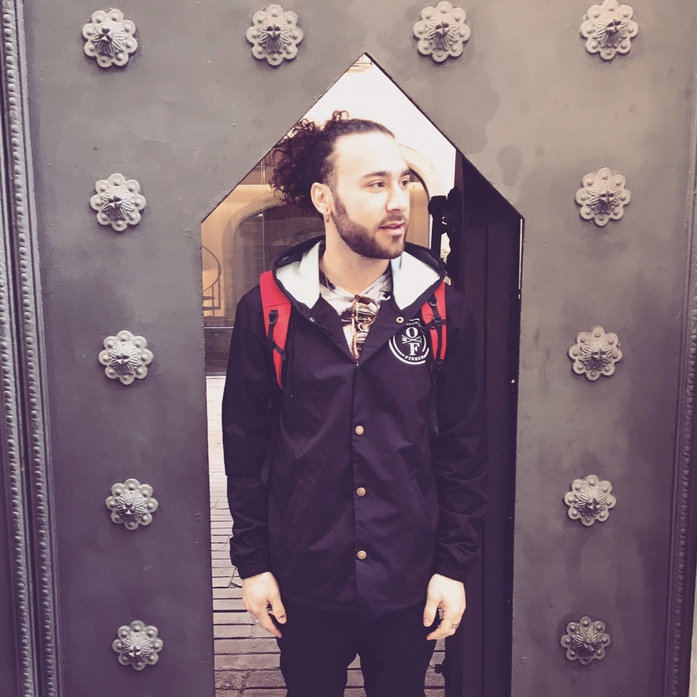 Meet your Posher, Daniele