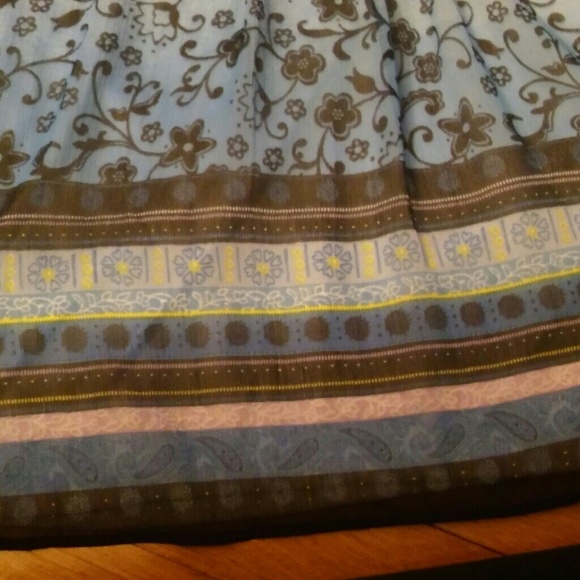 Floral Tunic Top - Picture 2 of 8