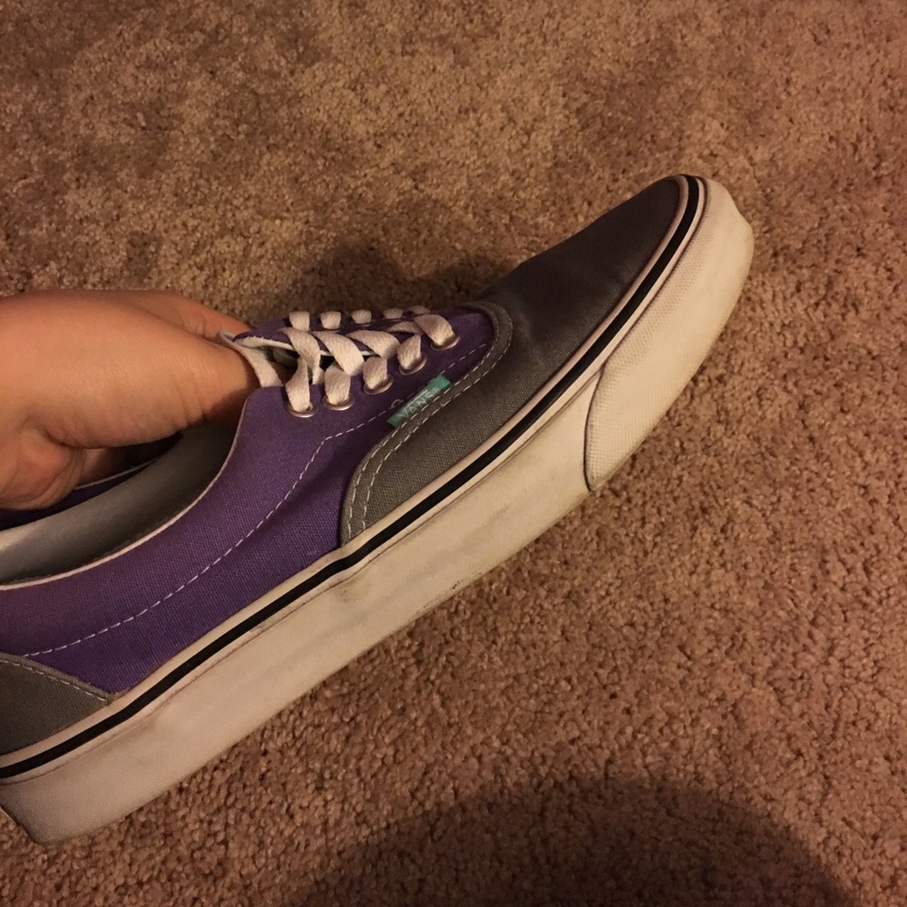 Vans - Picture 3 of 3